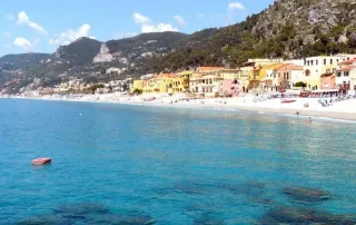 appartamento fronte mare a varigotti Liguria