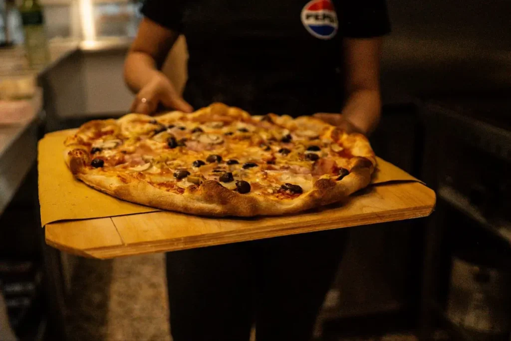 robbie pezzuol pizza democratica